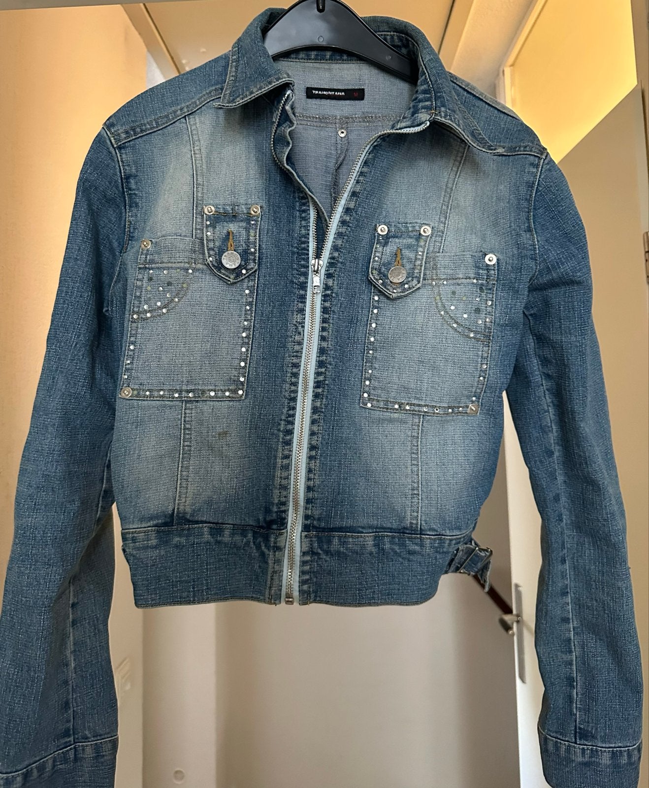 Tramontana spijkerjasje met studs - Maat M, Ophalen of Verzenden, Gedragen, Maat 38/40 (M), Blauw