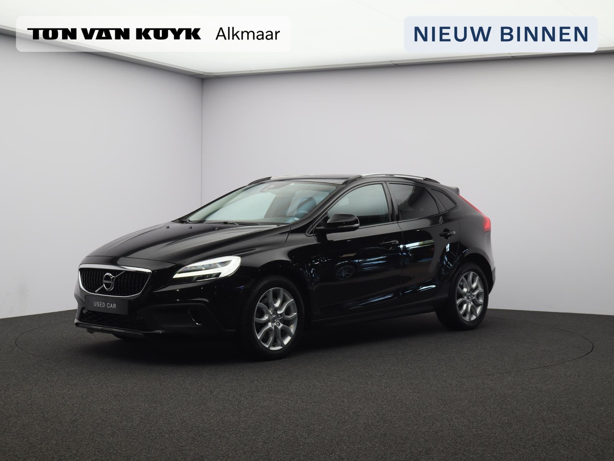 Volvo V40 Cross Country T3 Automaat Polar+ Luxury / Trekhaak, Auto's, Euro 6, 4 cilinders, 700 kg, Zwart