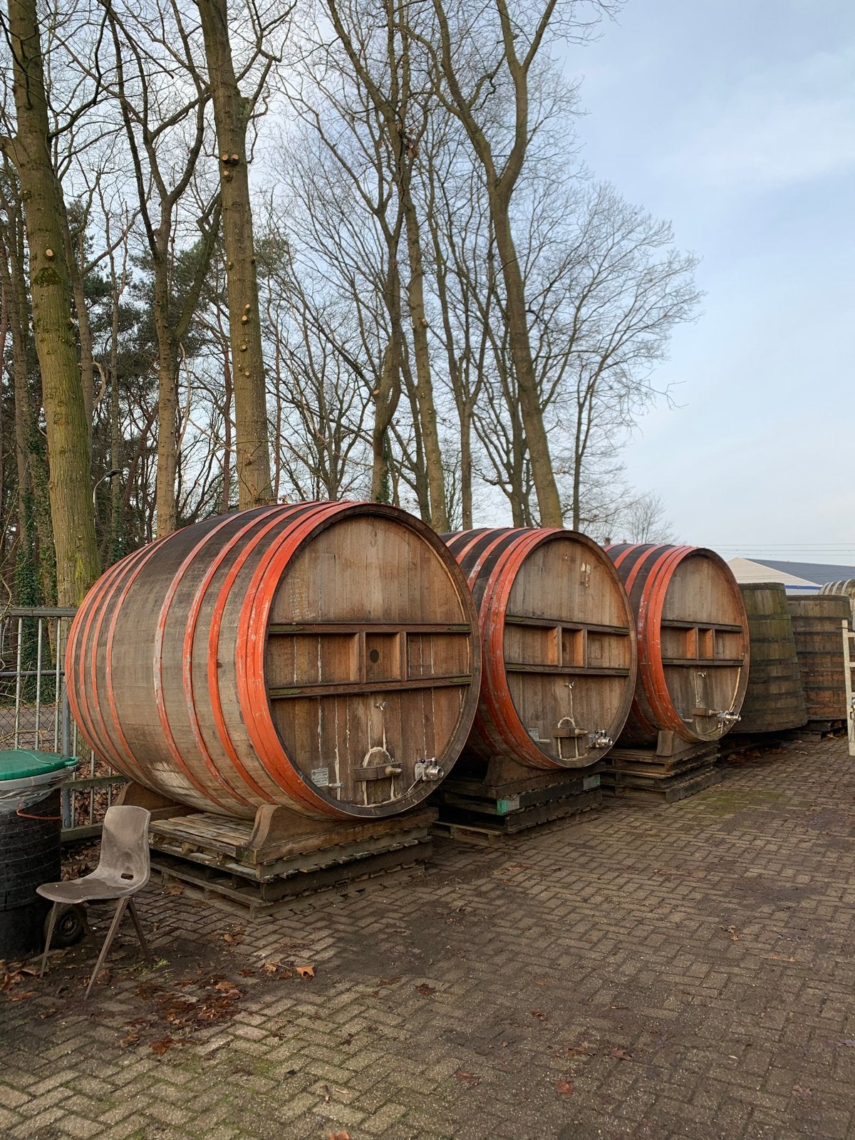 Grote eikenhouten Wijnvaten - Decoratief & Functioneel