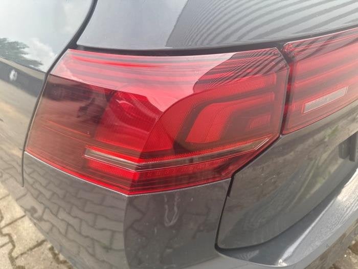 Achterlicht links van een Volkswagen Golf, Gebruikt, -, Volkswagen, -