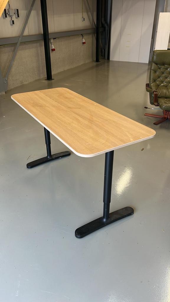 IKEA In Hoogte Verstelbaar Bureau - 60x140cm, Ophalen, Overige typen, Gebruikt, In hoogte verstelbaar