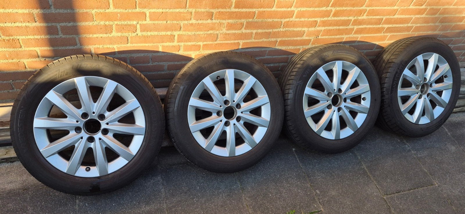 velgen + banden 16 205 55 Mercedes A klasse, Auto-onderdelen, Ophalen, 16 inch, Banden en Velgen, 205 mm