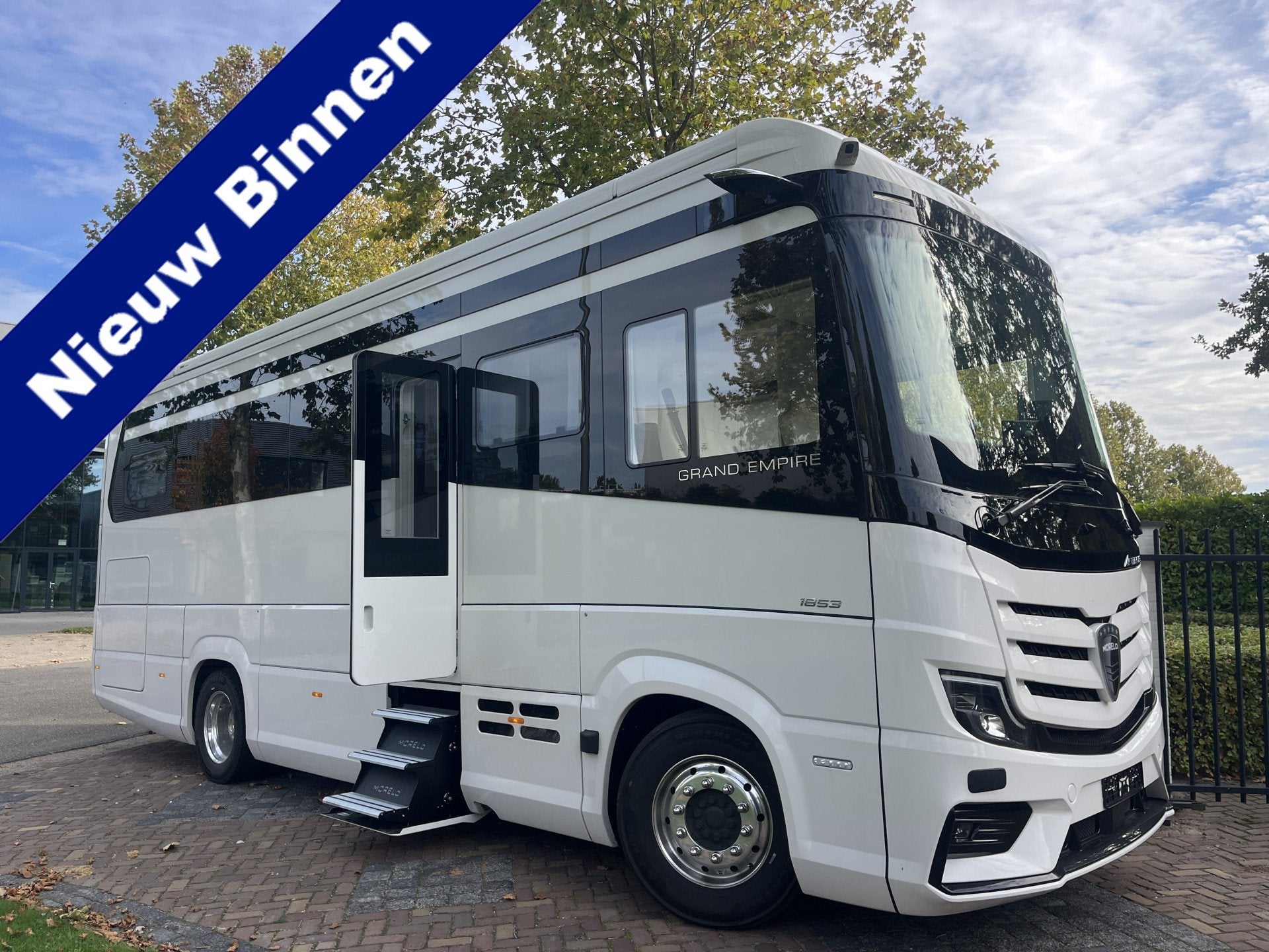 Morelo Grand Empire 98MB Mercedes Actros 530pk (bj 2026), 10 meter en meer, Galliersweg 39
5349AT  OSS, NL, Diesel, Mark@niesmannbischoff.nl