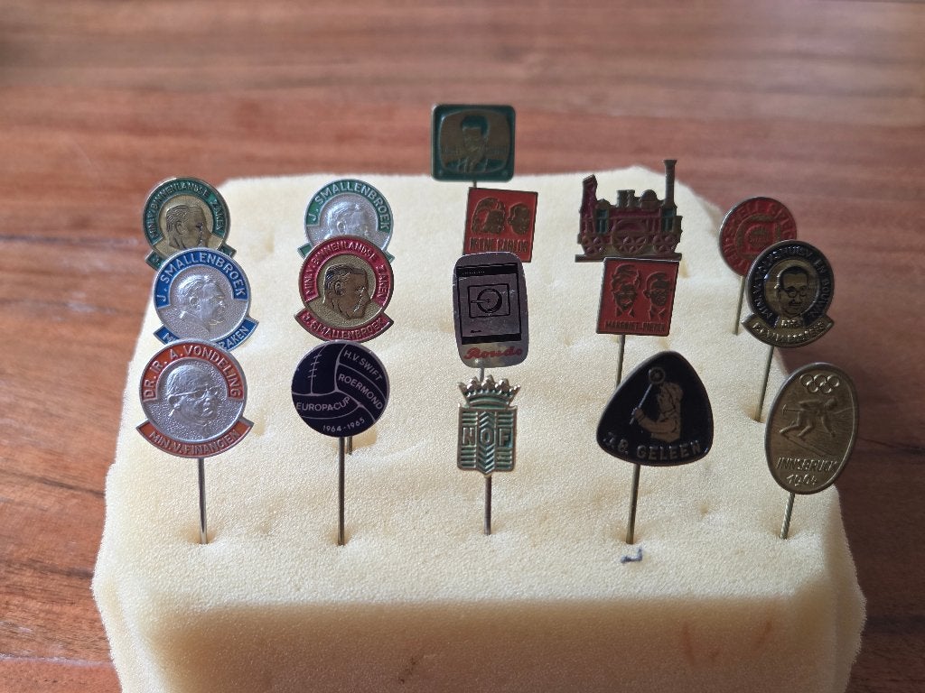 Partij diverse oude speldjes / pinnen, Verzamelen, Ophalen of Verzenden, Gebruikt, Overige onderwerpen, Speldje of Pin