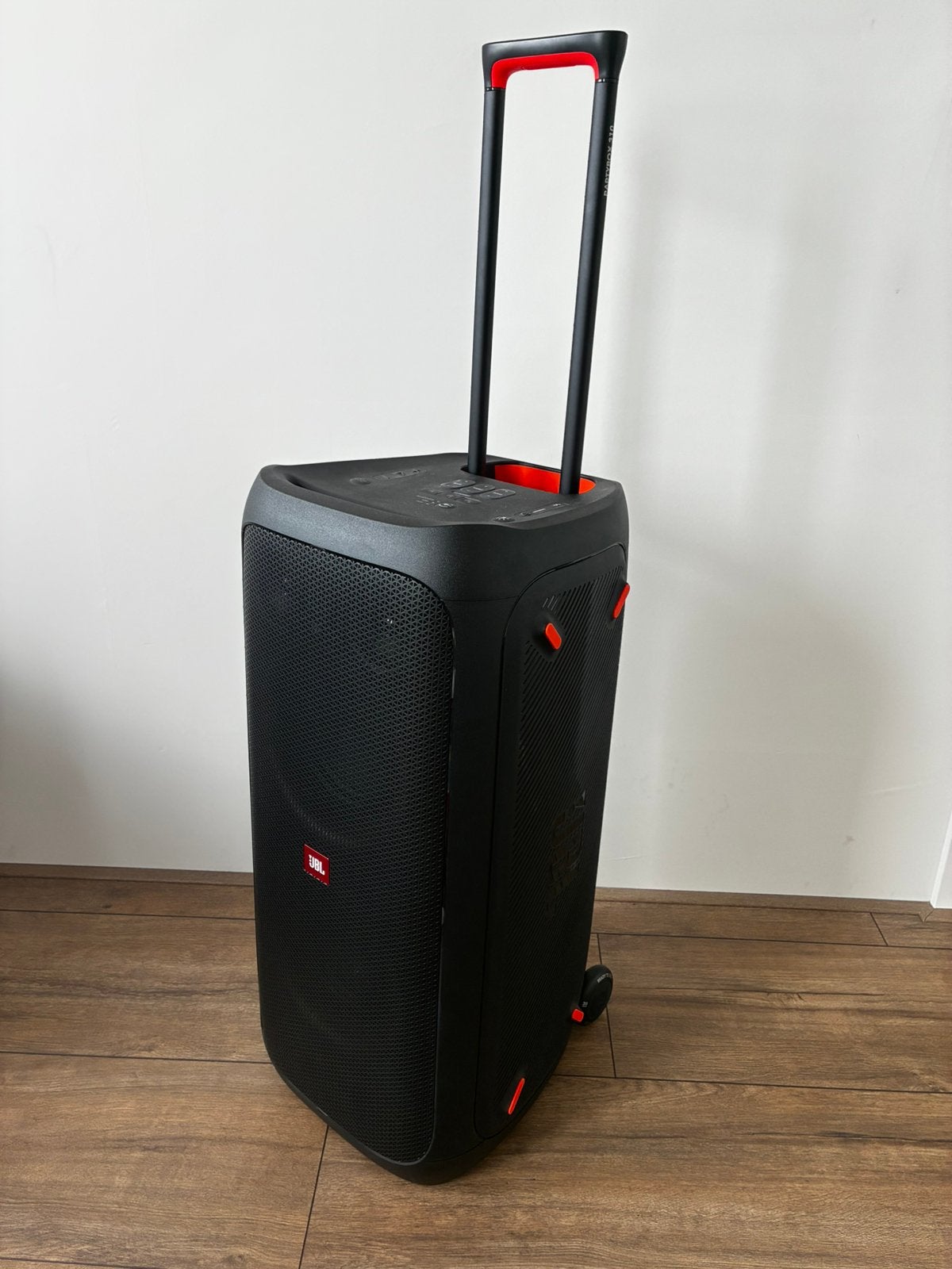 JBL Partybox 310 - Nieuwstaat, Ophalen, JBL, Zo goed als nieuw, 120 watt of meer