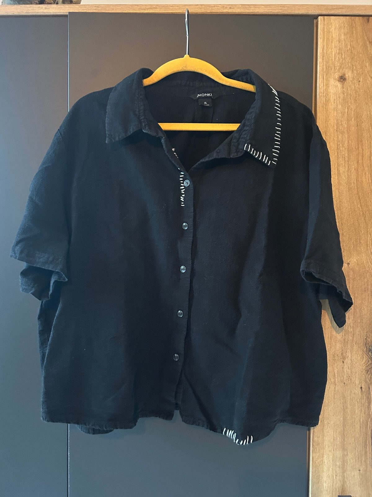 Monki gothic blouse, Ophalen of Verzenden, Zo goed als nieuw, Maat 46/48 (XL) of groter, Zwart
