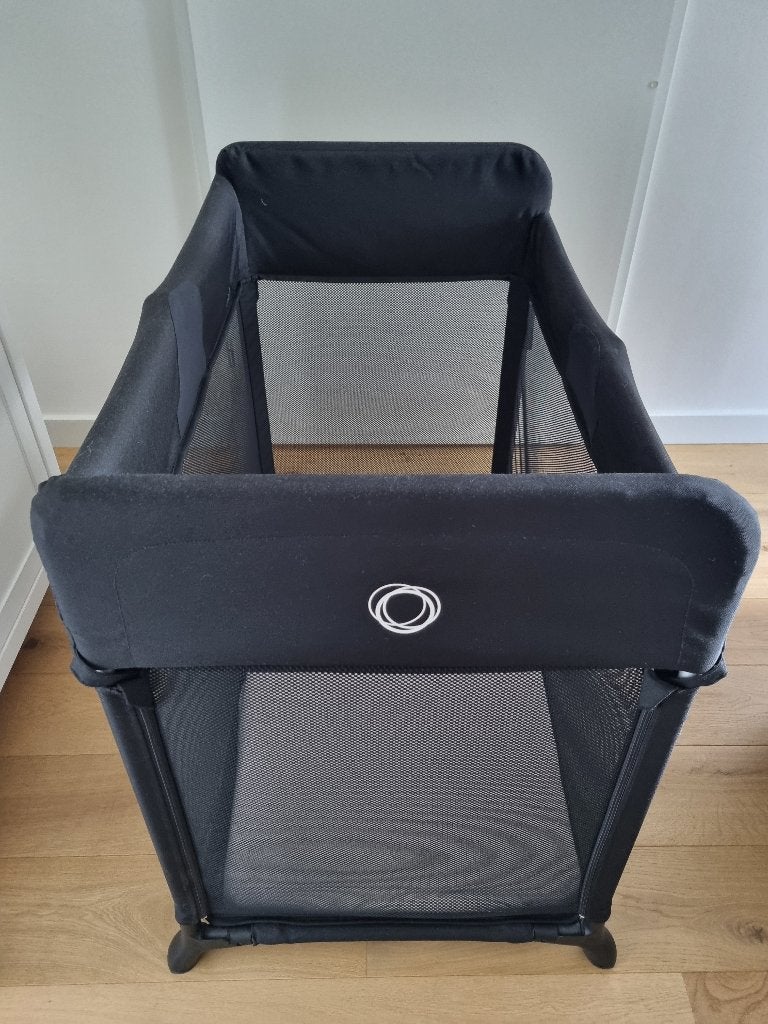 Bugaboo Stardust travel cot Black, Ophalen, Zo goed als nieuw, Ledikant