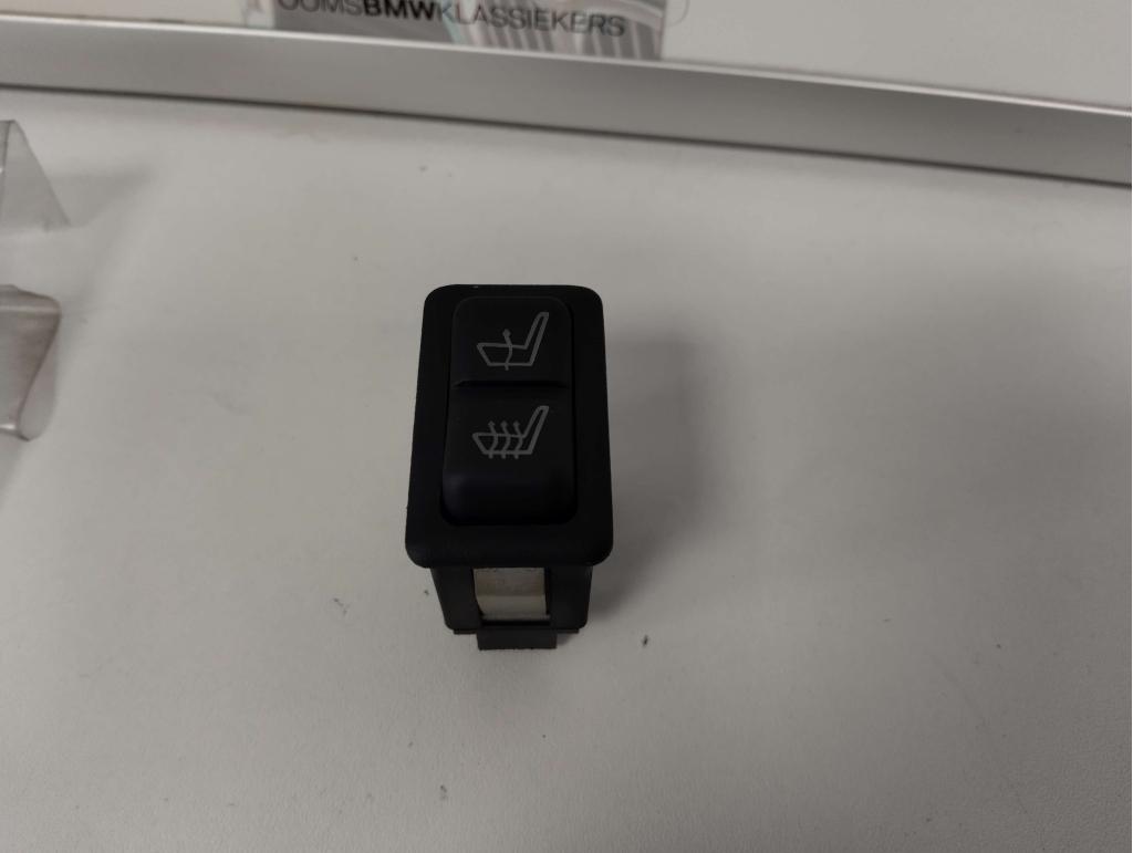 BMW 3 serie/5 serie schakelaar stoelverwarming 61311381208, Auto-onderdelen, Niet ingevuld, Niet ingevuld, Nieuw, Ophalen of Verzenden