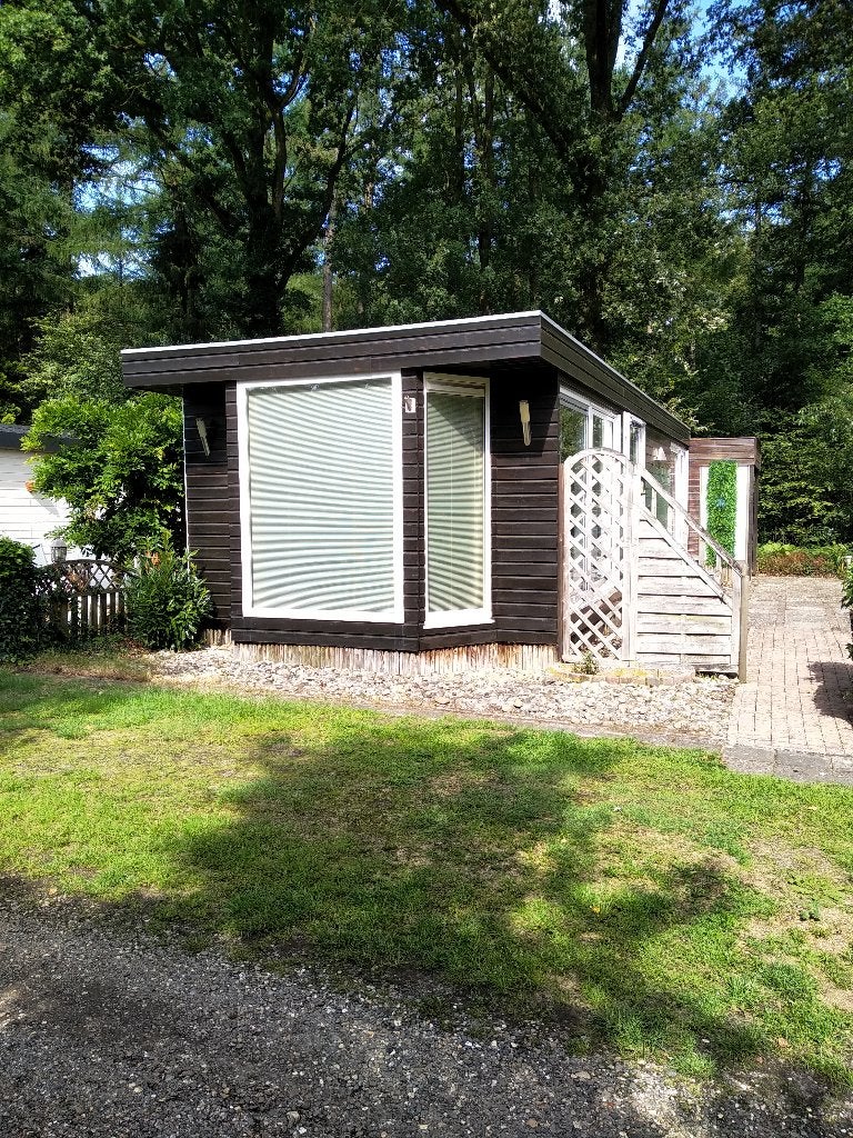 Chalet aan de bosrand met staanplaats, Tot en met 2