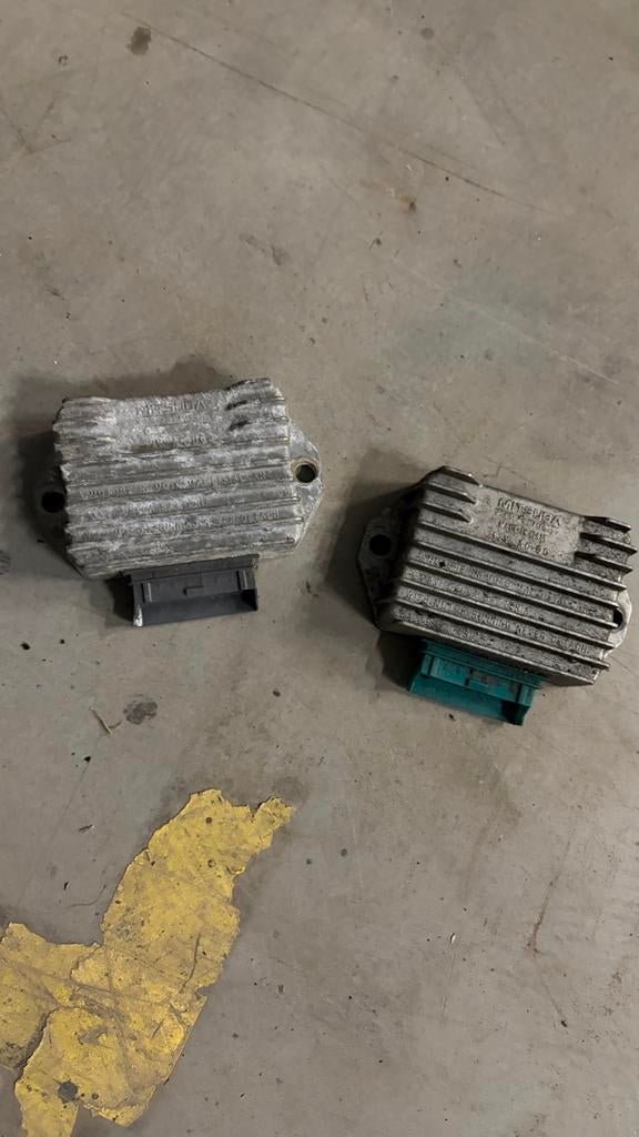 Piaggio 2 Takt Spanningsregelaar - Origineel Mitsuba, Ophalen of Verzenden, Gebruikt, Overige typen, Piaggio
