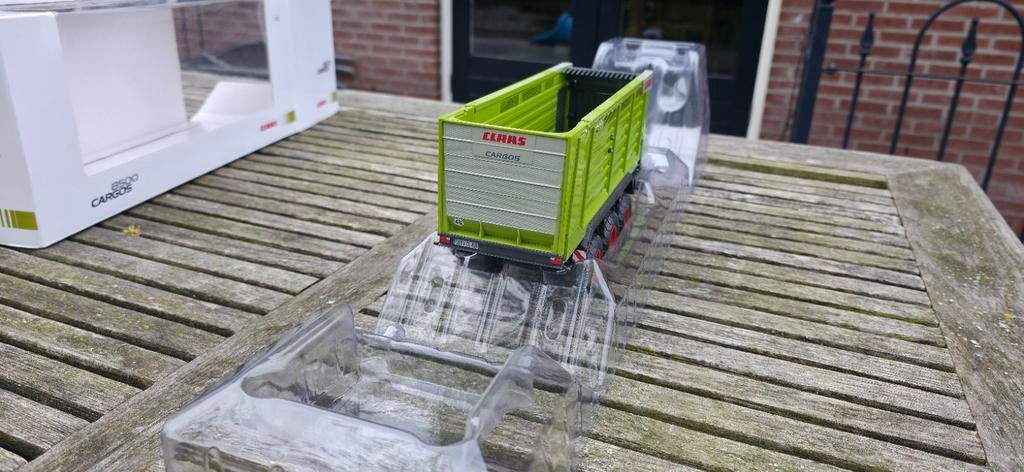 Claas 8500  cargos 1.32, Hobby en Vrije tijd, Modelauto's | 1:32, Ophalen of Verzenden, Zo goed als nieuw, Tractor of Landbouw