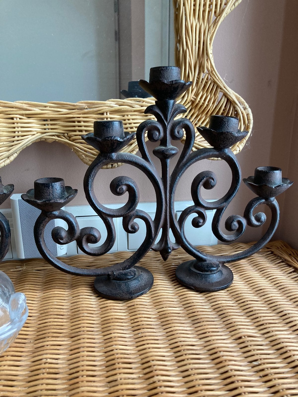 Brocante Antieke Gietijzeren smeedijzer kandelaars groot 2 x, Ophalen of Verzenden, Overige materialen