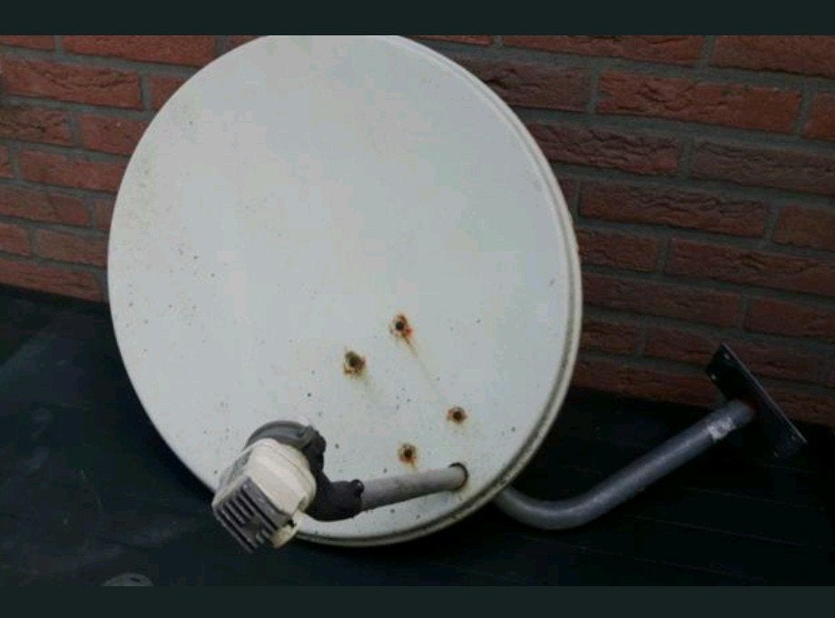 ALPS Satelliet schotel Antenne 60 CM + muurbevestiging, Ophalen of Verzenden, Zo goed als nieuw, (Schotel)antenne, Overige merken