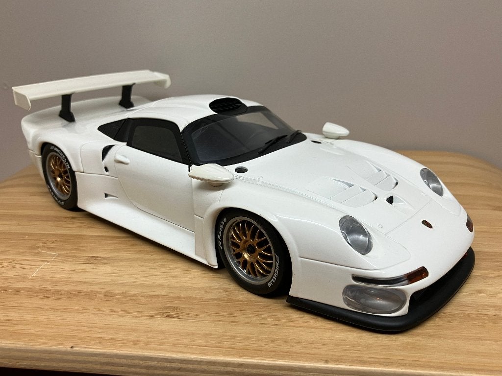 Porsche 911 (993) Street Versie van 1996  1/18 UT Models, Hobby en Vrije tijd, Modelauto's | 1:18, Ophalen of Verzenden, Zo goed als nieuw