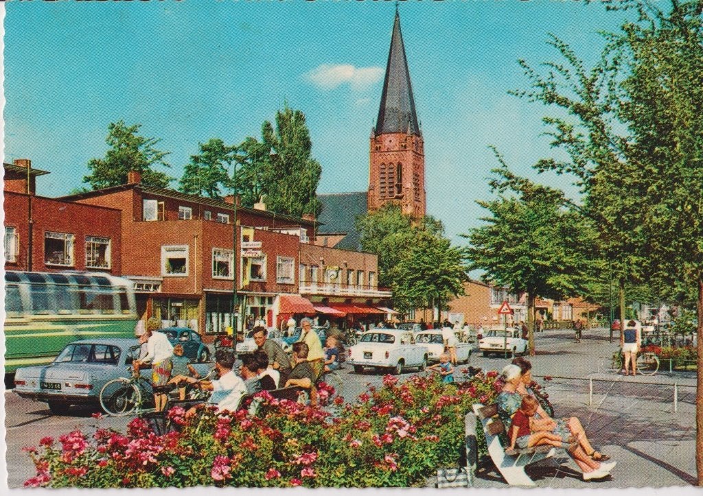 NIjverdal met auto's , Opel Rekord A , Peugeot 403, Ophalen of Verzenden, 1960 tot 1980, Gelopen, Overijssel