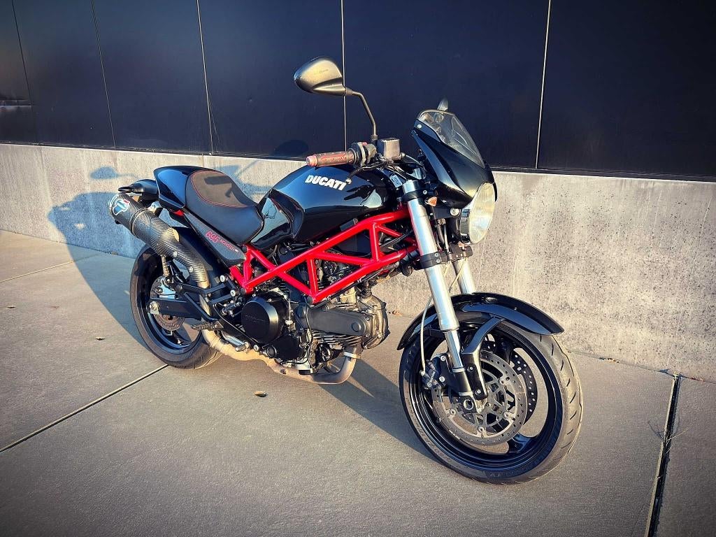 Ducati Monster M695 - topstaat incl veel extra's, 2 cilinders, Sportuitlaat, Bedrijf, Meer dan 35 kW