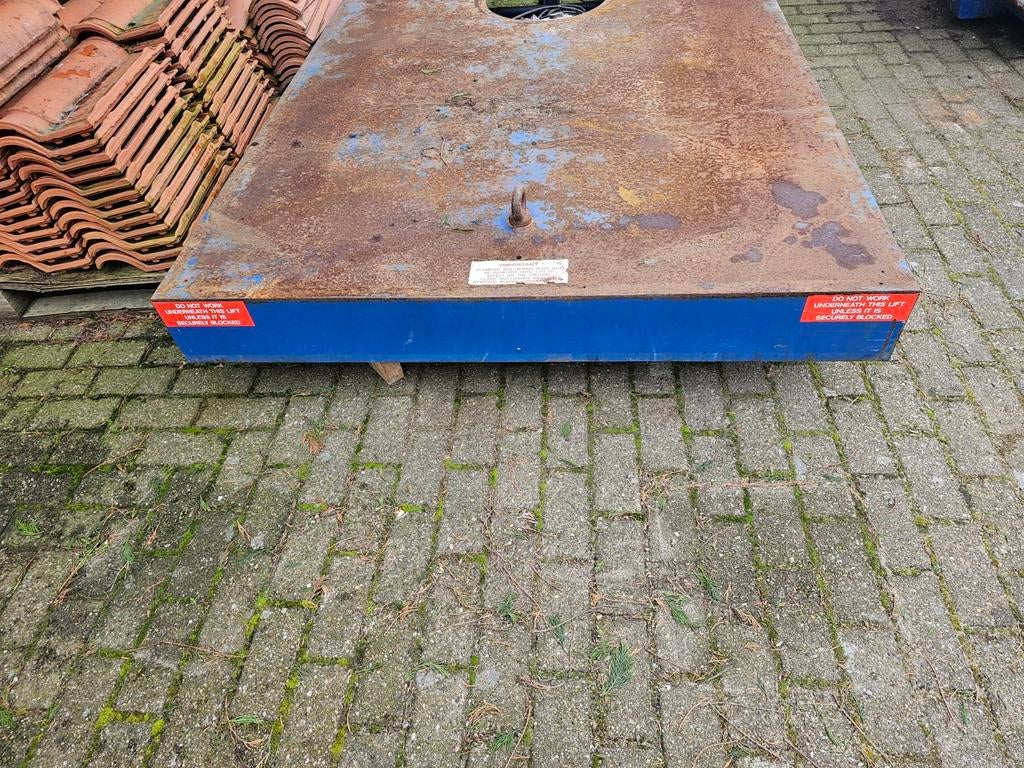 Professionele schaarlift, Ophalen