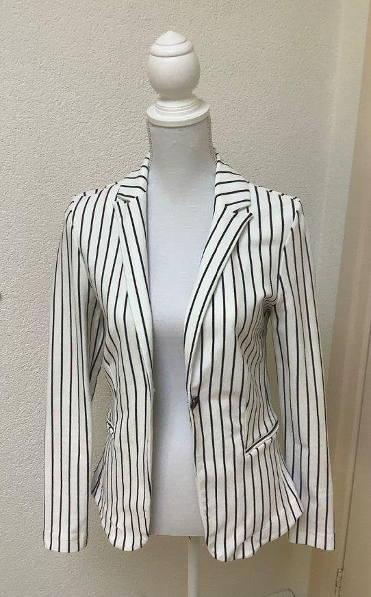 Beeldige gestreepte blazer maat XS/S in nieuwstaat!, Ophalen of Verzenden, Zo goed als nieuw, Maat 36 (S), Wit