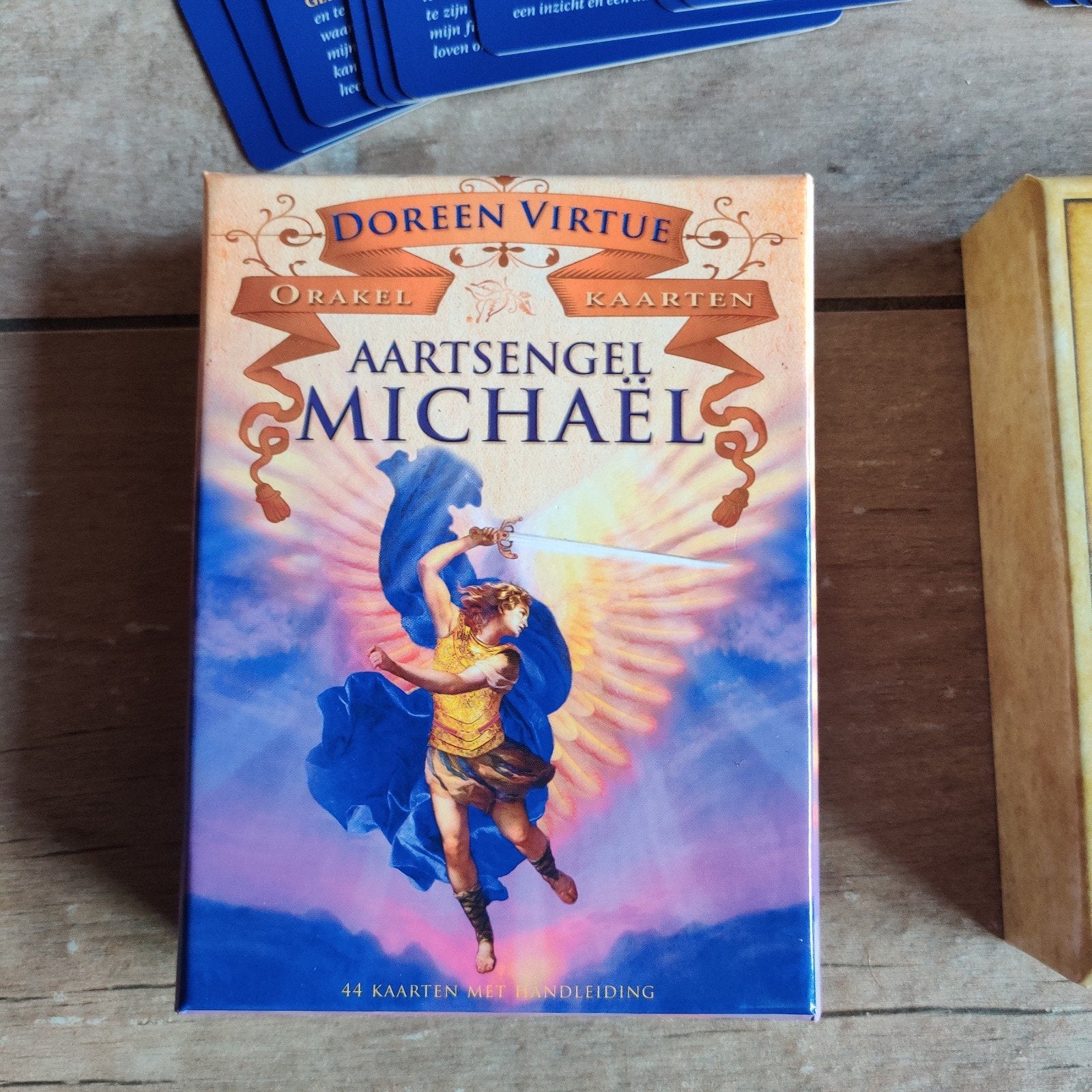 Doreen Virtue - Aartsengel Michael Orakel, Tarot of Kaarten leggen, Overige typen, Ophalen of Verzenden, Zo goed als nieuw