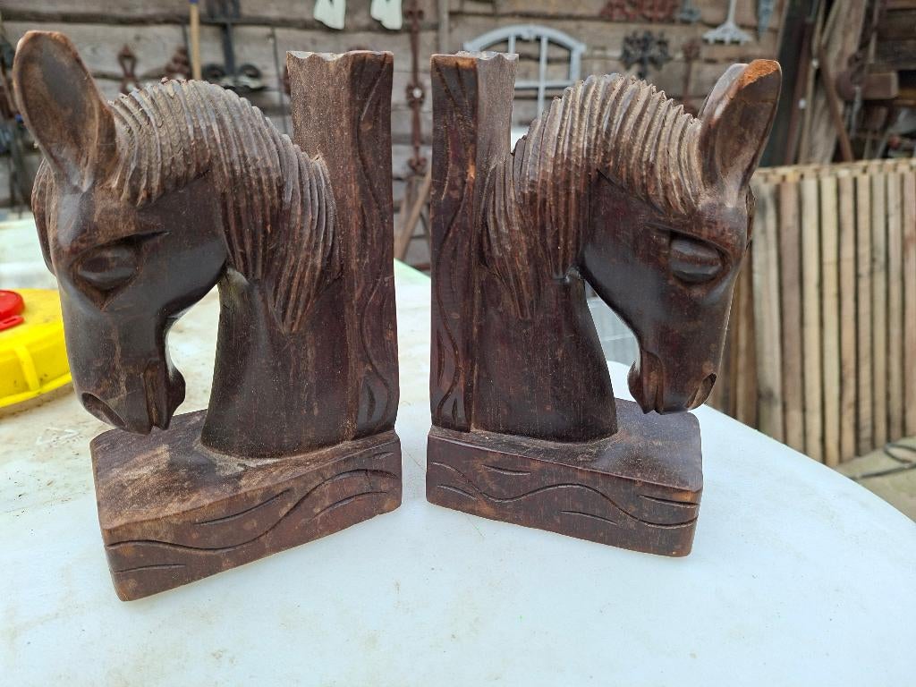 boekensteun van paardenhoofden   hout, Ophalen of Verzenden, Zo goed als nieuw