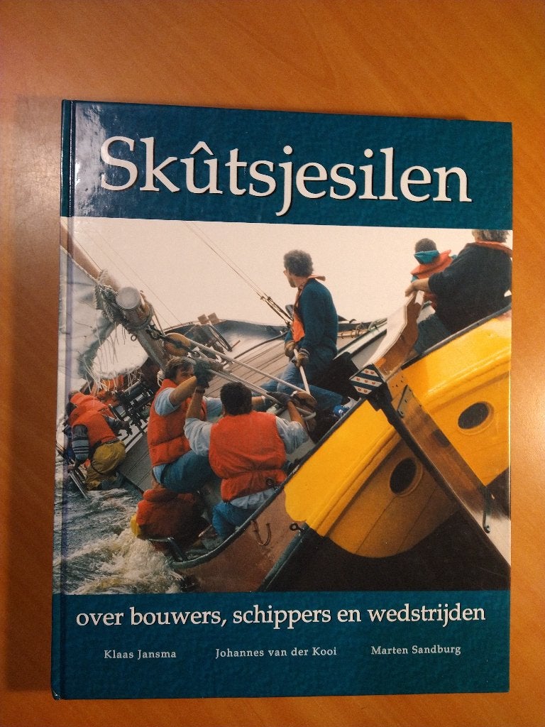 Skutsjesilen. Over bouwers, schippers en wedstrijden, Ophalen of Verzenden, Zo goed als nieuw, Balsport