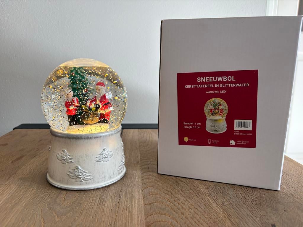 Sneeuwbol met glitters, Diversen, Kerst, Ophalen of Verzenden, Zo goed als nieuw