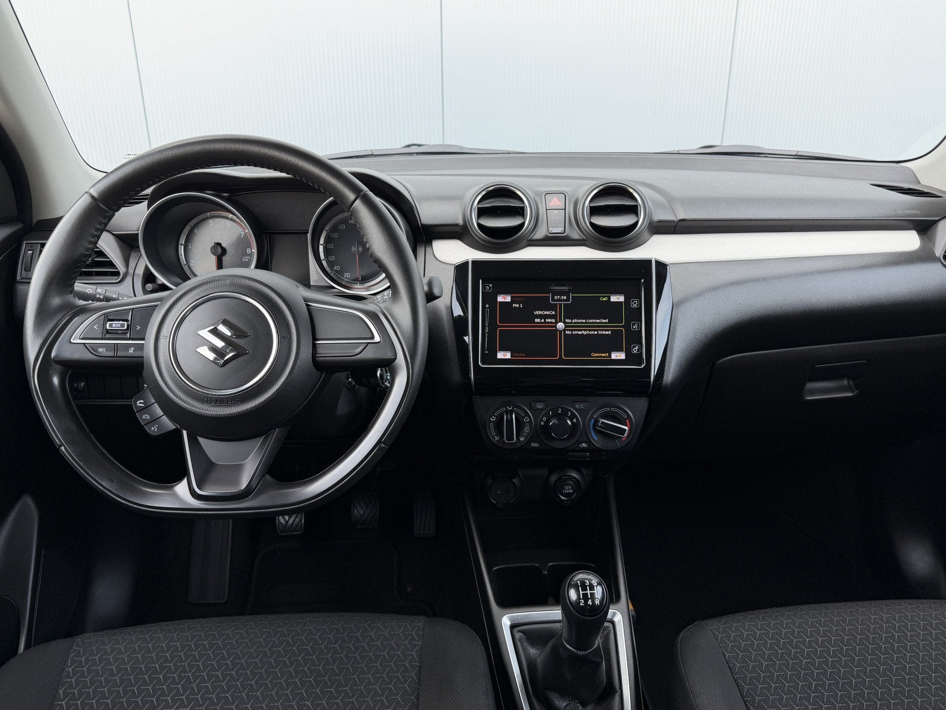 Suzuki Swift 1.2 Select Camera/Apple Carplay/Stoelverw., Voorwielaandrijving, Stof, Gebruikt, 4 cilinders