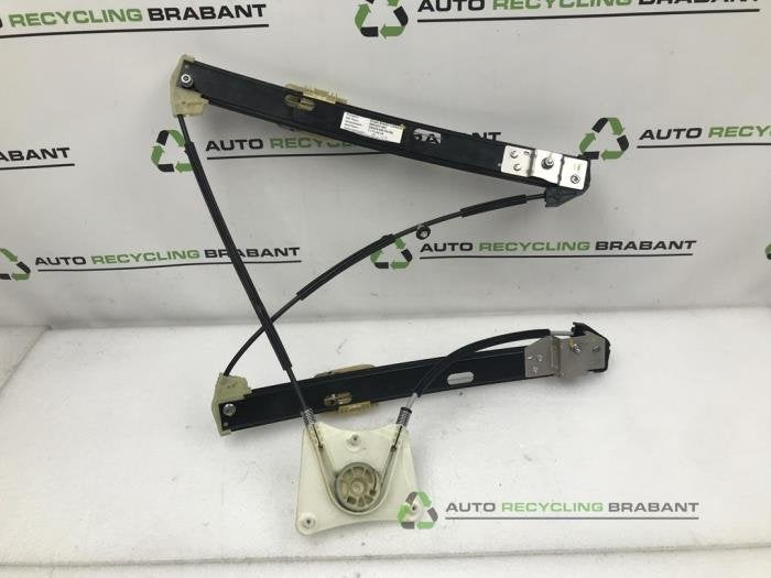 Ruitmechaniek 4Deurs links-voor van een Volkswagen T-Roc, Auto-onderdelen, Gebruikt, -, -, Ophalen of Verzenden