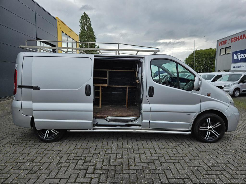 Opel Vivaro 2.0 CDTI L2H1 Airco Imperiaal NAP Apk-27, Auto's, Bestelauto's, 2000 kg, Origineel Nederlands, Bedrijf, Elektrische ramen