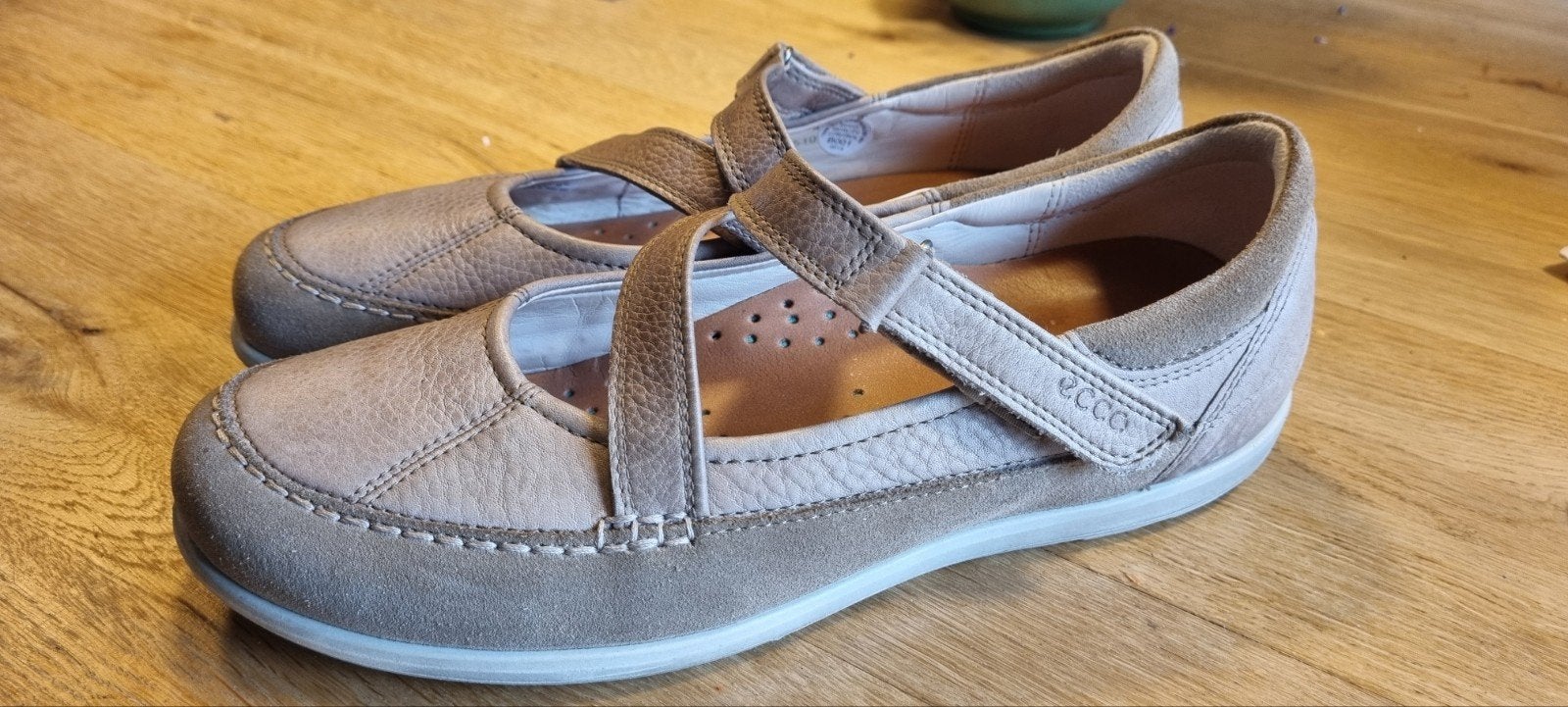 Ecco cayla taupe lederen ballerina maat 41 zeer net, Ophalen of Verzenden, Zo goed als nieuw, Overige kleuren