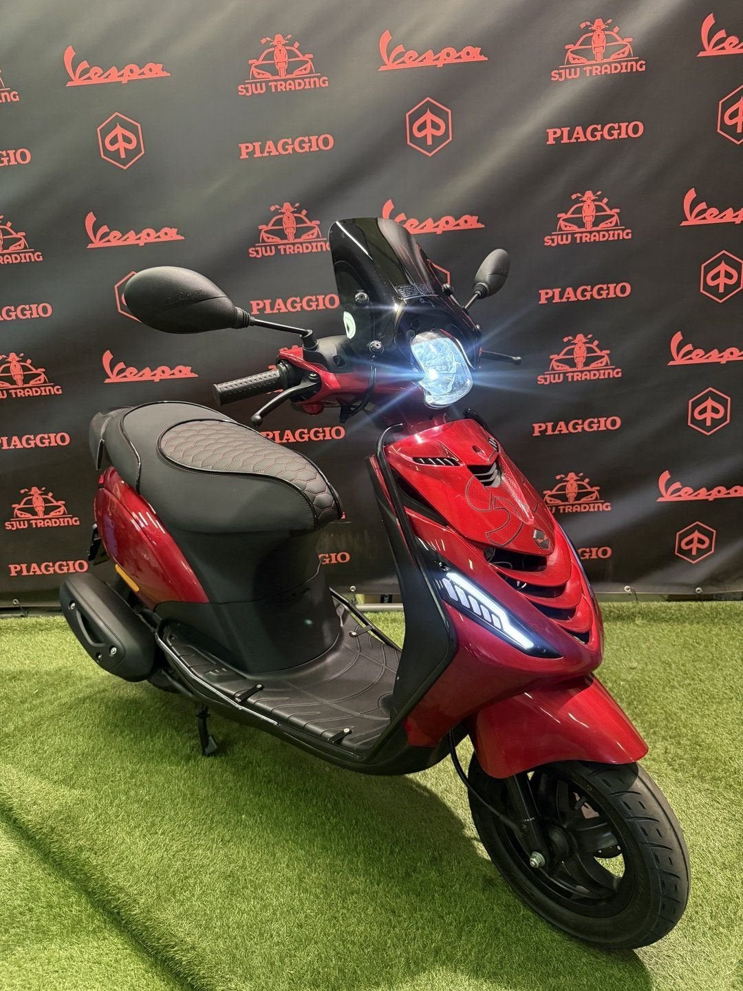 Piaggio Zip 2020 Brom! SP Candy Red / RS Zadel / Garantie!, Fietsen en Brommers, Ophalen of Verzenden, Zip