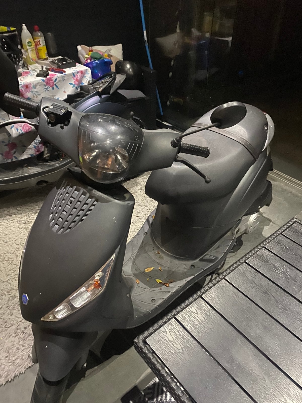 Zip brom, Fietsen en Brommers, Scooters | Piaggio, Zo goed als nieuw, Zip, Maximaal 45 km/u, Benzine, Ophalen