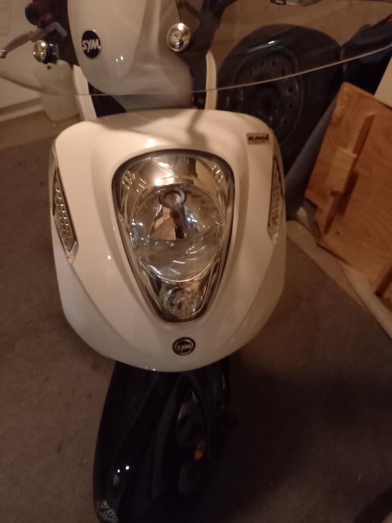 Sym Scootmobiel - Zo goed als nieuw, slechts 195 km!, Fietsen en Brommers, Mio, Maximaal 45 km/u, Ophalen of Verzenden, Zo goed als nieuw