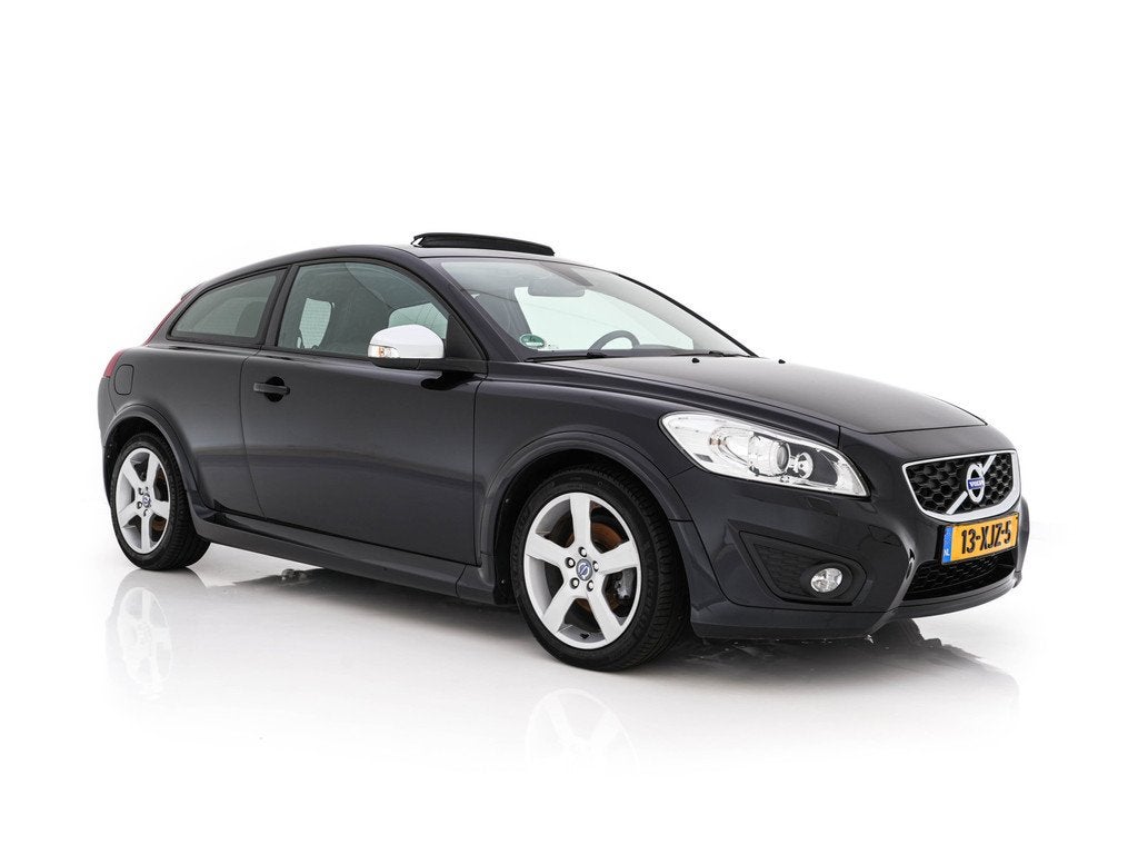 Volvo C30 1.6 D2 R-Design Luxury-Line *PANO | BI-XENON | LEA, Voorwielaandrijving, 28 km/l, Gebruikt, Zwart