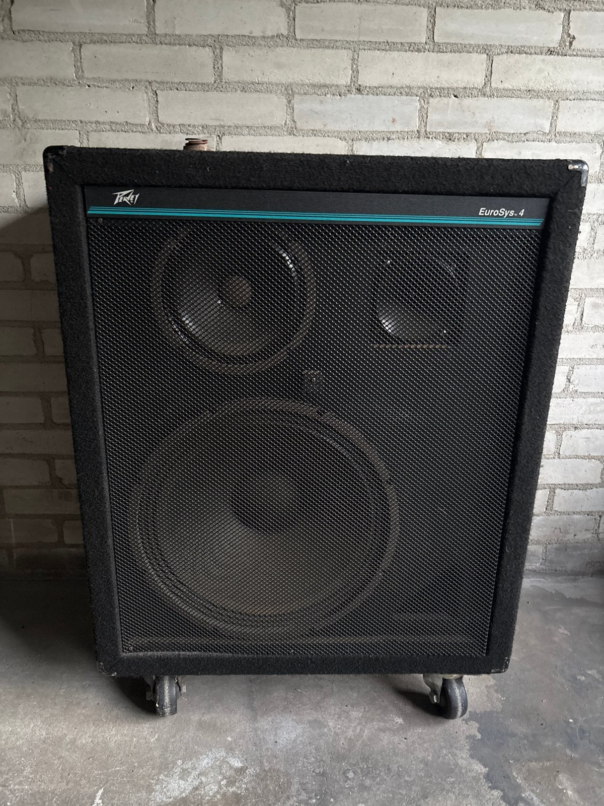 2stuks Peavey EuroSys.4 Speaker - Krachtige Geluidsweergave, Vloerstaande luidspreker, Gebruikt, Ophalen of Verzenden, 150 watt of meer