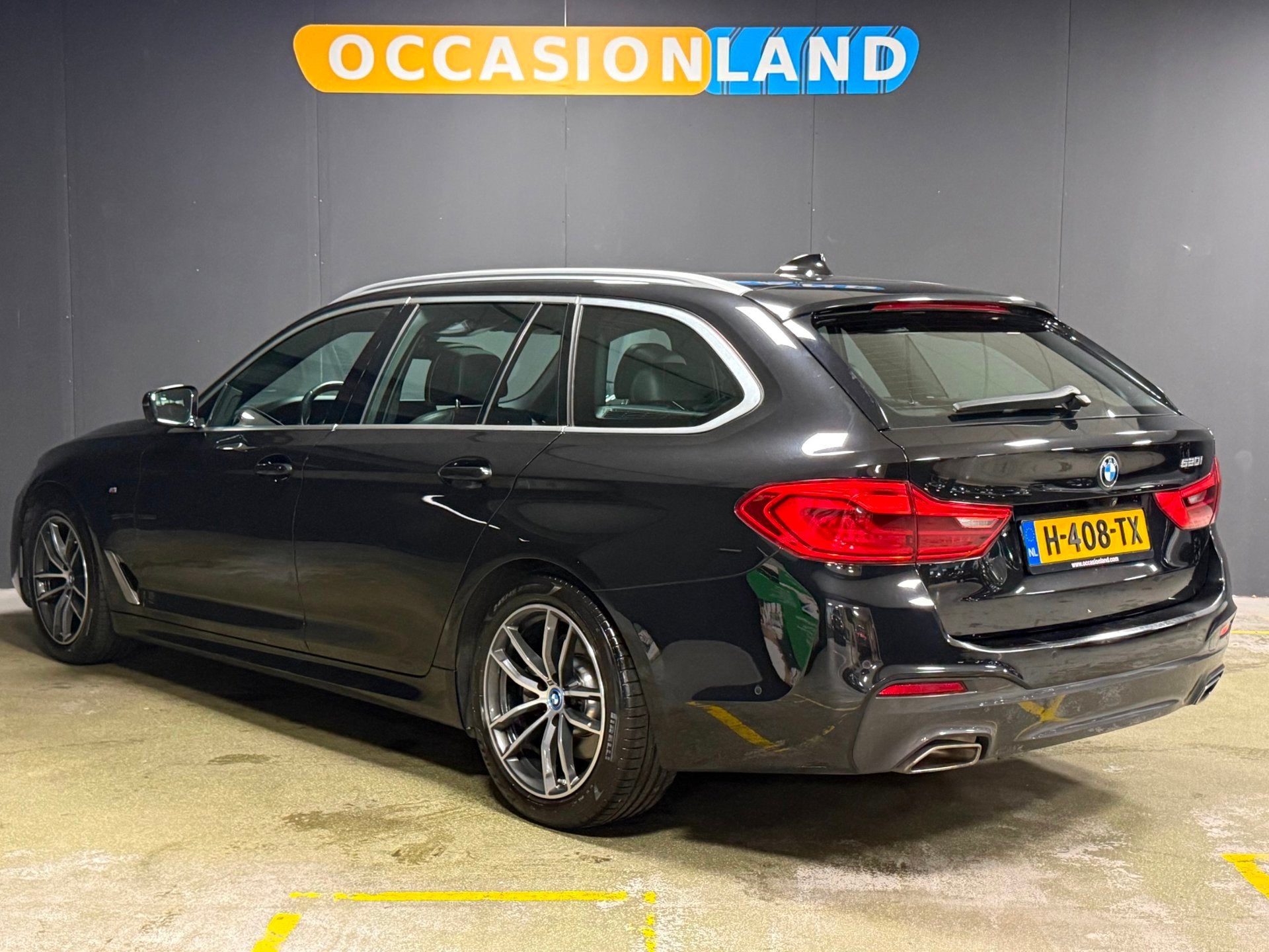 BMW 5-serie Touring 520i High Executive Edition M |PANO|HUD|, Auto's, Automaat, 1998 cc, Achterwielaandrijving, Gebruikt