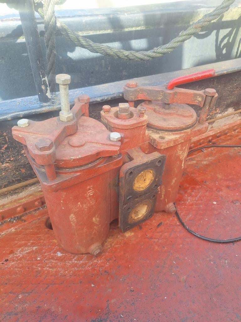 Dubbele koelwaterfilter voor scheepsmotoren, Ophalen, Gebruikt, Motor en Techniek