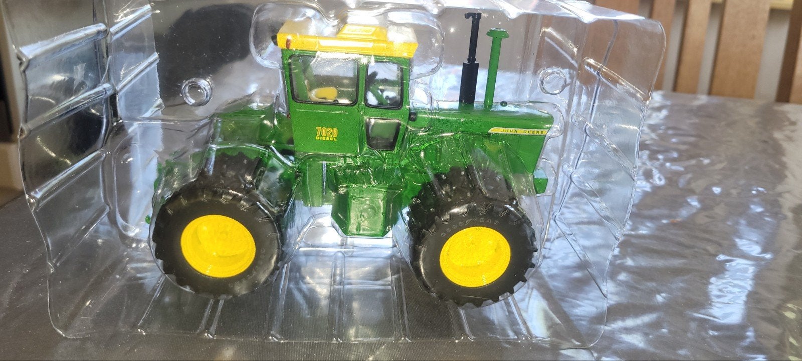 John Deere 7020, Hobby en Vrije tijd, Modelauto's | 1:32, Nieuw, Ophalen