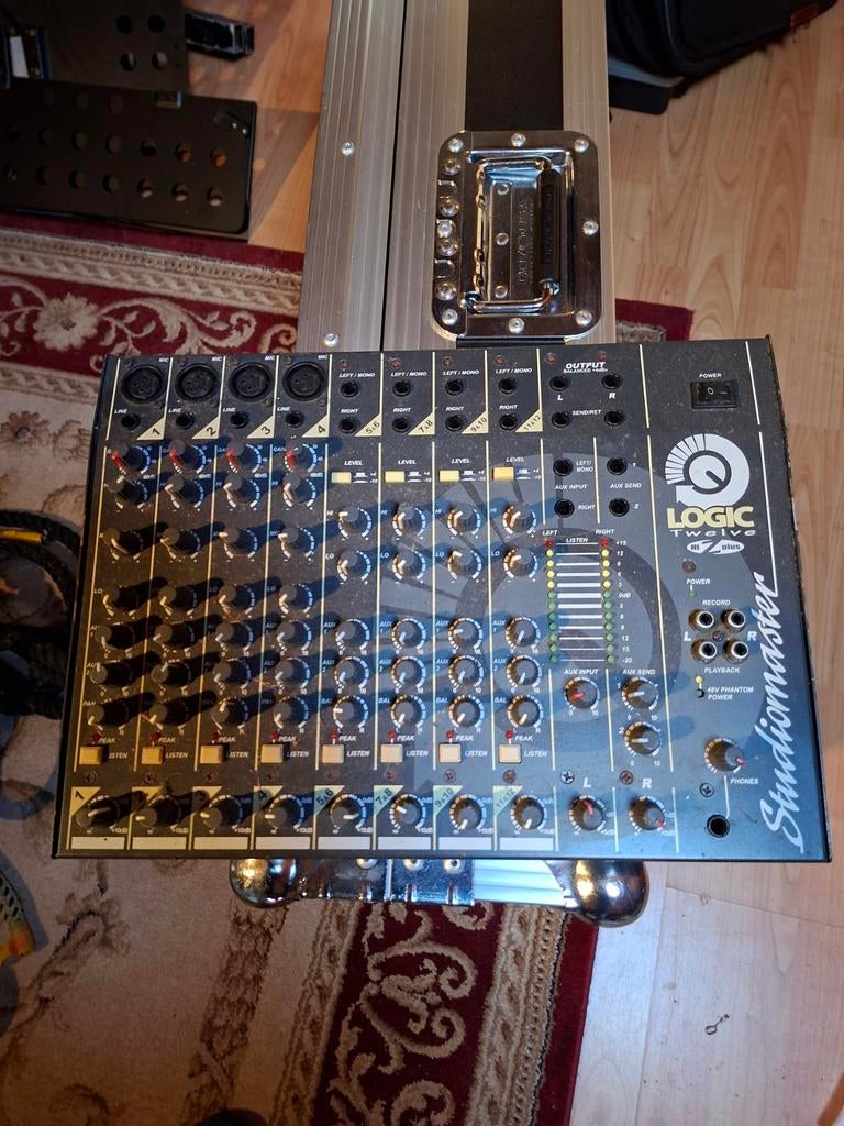 Studiomaster Logic Twelve mengpaneel, Muziek en Instrumenten, Mengpanelen, Ophalen of Verzenden