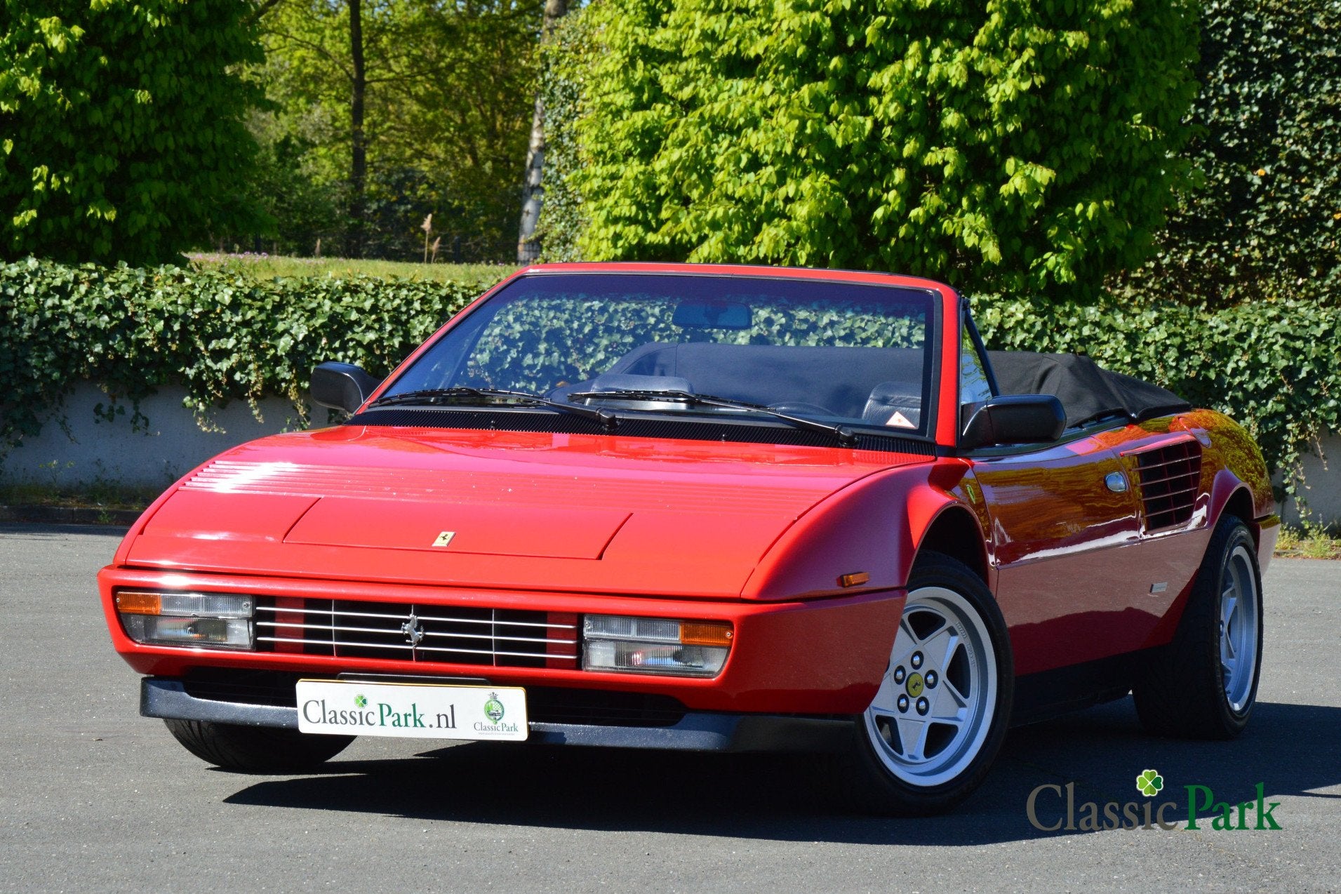 Ferrari Mondial 3.2 Cabriolet (bj 1987), Auto's, 271 pk, Zwart, Cabriolet, 4 stoelen