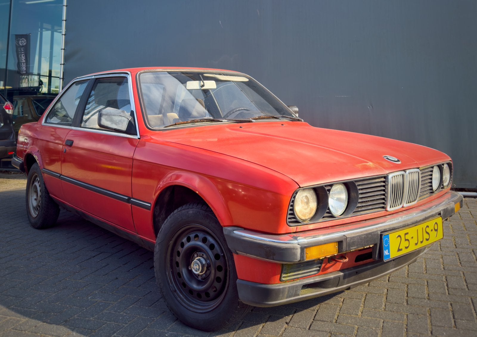BMW 3-Serie 1.8 316 AUT 1984 Rood, Auto's, Automaat, 1766 cc, 4 cilinders, 1200 kg