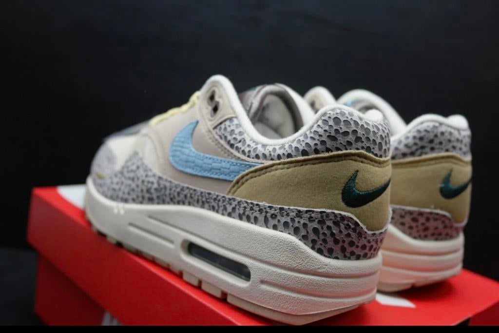 Nike Air Max 1 Safari Cobblestone DS maat 36, Overige kleuren, Nieuw, Ophalen of Verzenden, Sneakers of Gympen