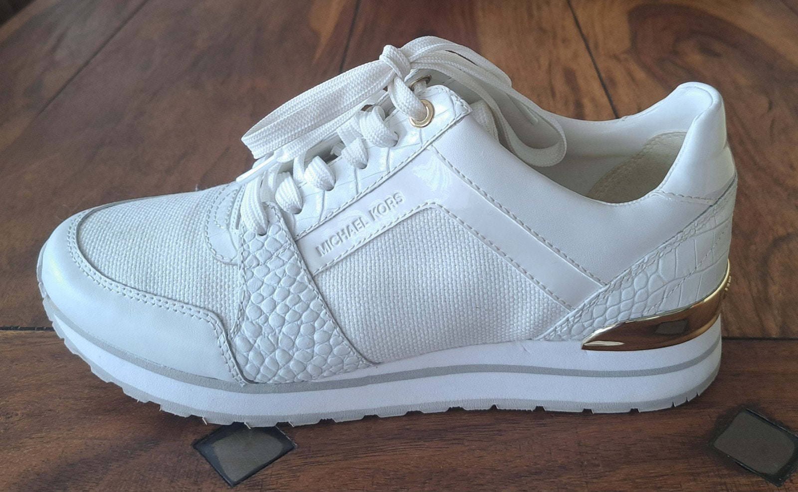 Michael Kors sneakers, Kleding | Dames, Ophalen, Michael Kors, Wit, Sneakers of Gympen