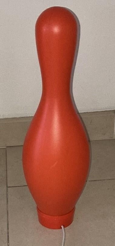 Design JOSH OWEN Bozard BOWLING PIN KNOCK-OFF LAMP, Antiek en Kunst, Verzenden