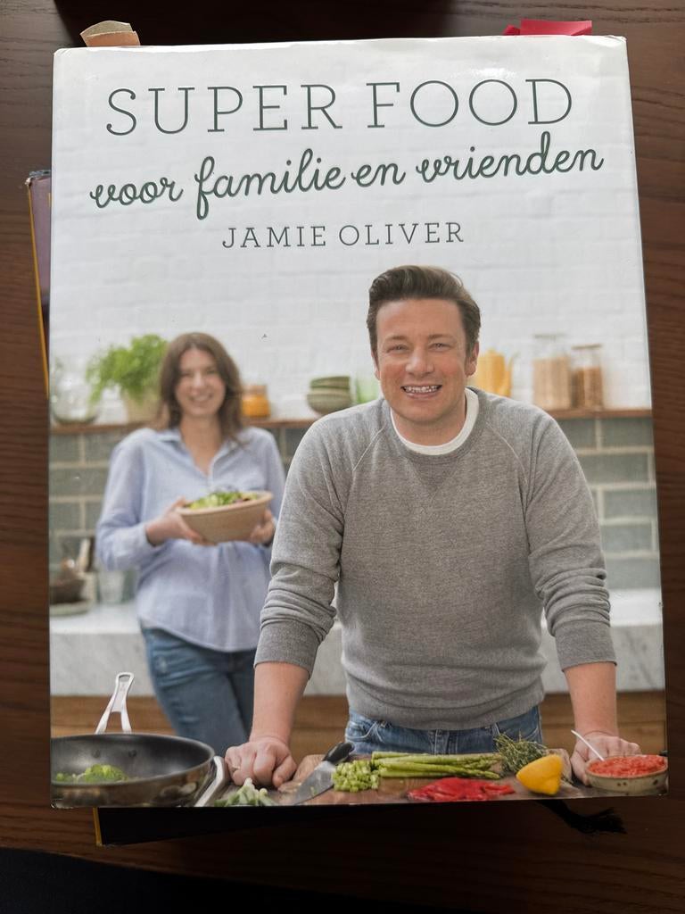 Super Food voor familie en vrienden - Jamie Oliver, Ophalen of Verzenden, Gelezen, Hoofdgerechten, Gezond koken