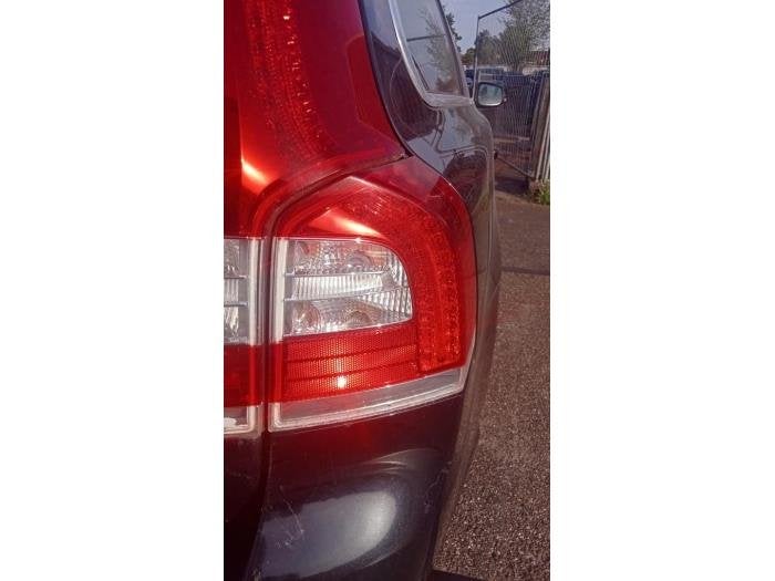 Achterlicht rechts van een Volvo V70, Gebruikt, -, -, Ophalen of Verzenden