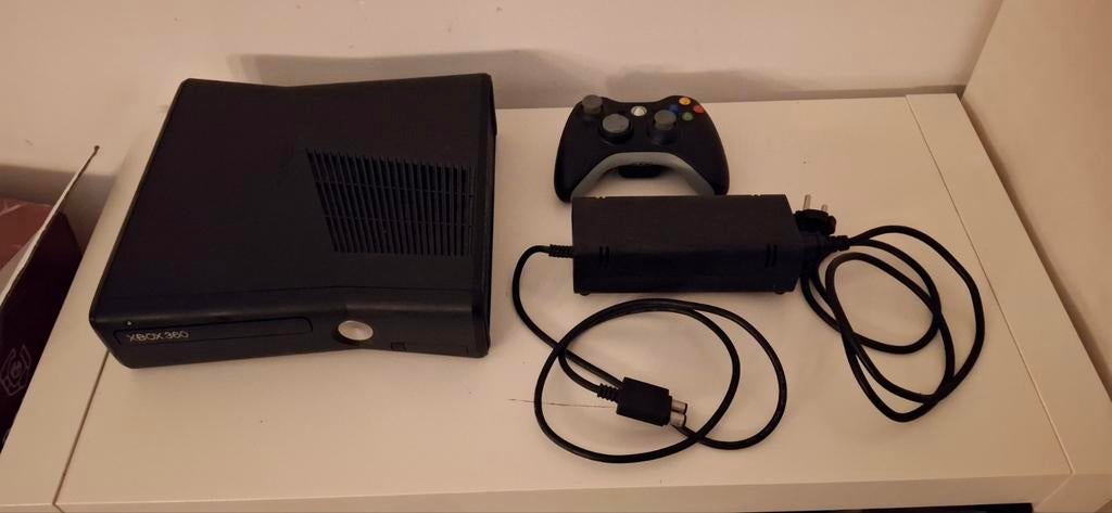 Xbox360 rgh3 met 250gb hdd, controller en voeding, Spelcomputers en Games, Spelcomputers | Xbox 360, 360 S, Ophalen of Verzenden