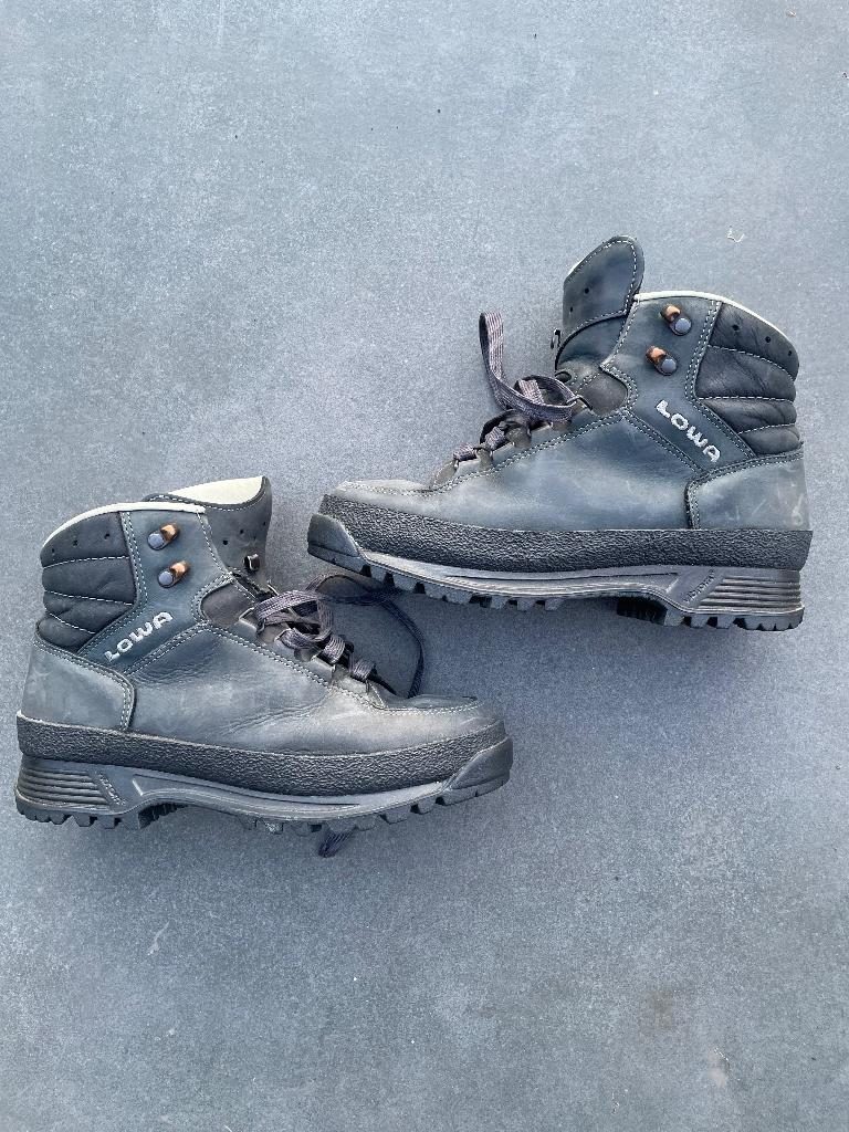 Lowa wandelschoen maat 40 (dames)., Ophalen of Verzenden, Zo goed als nieuw, Schoenen