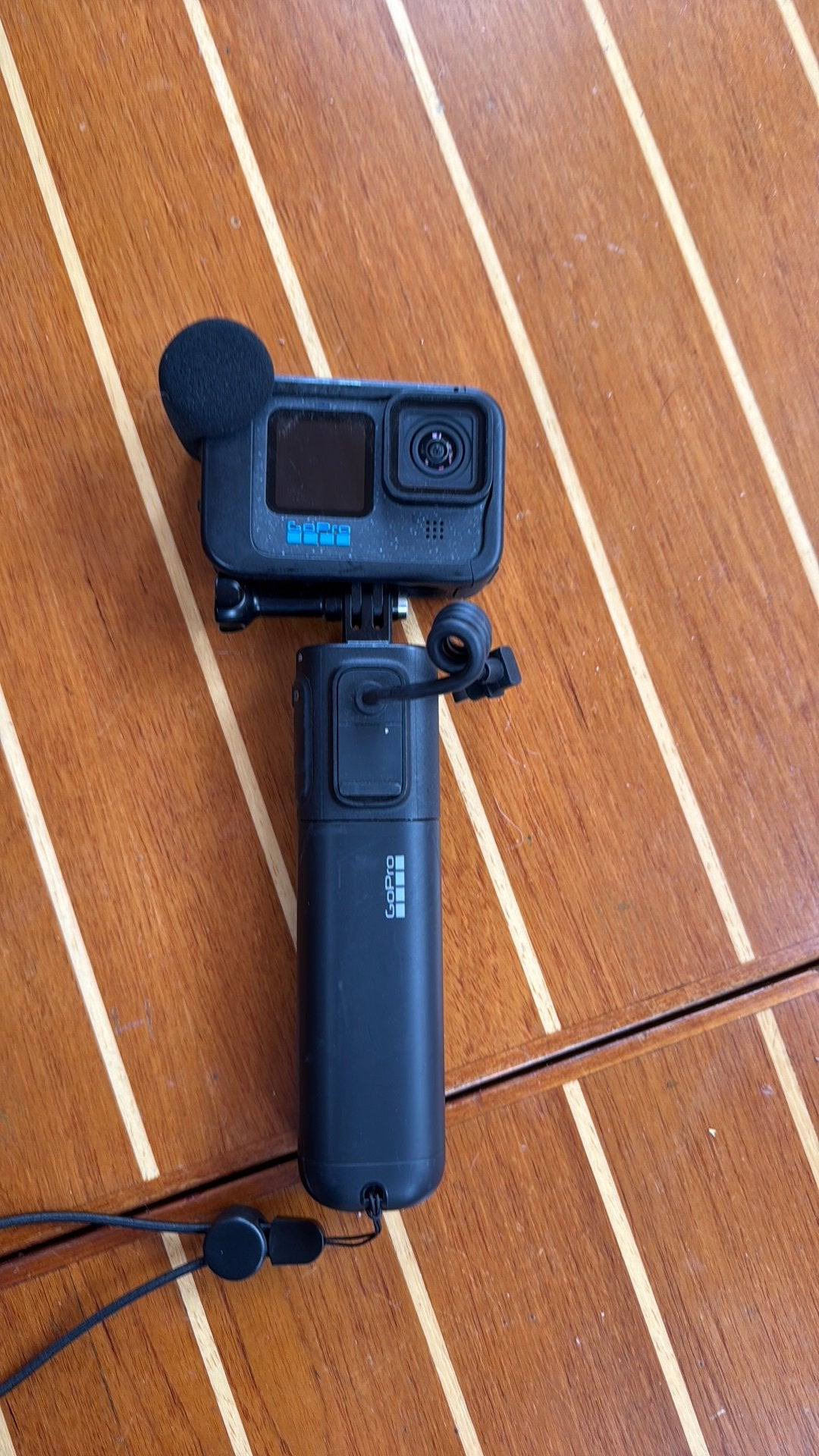 GoPro HERO 12 Black – met Volta Accugrip, Media Mod & Case, Audio, Tv en Foto, Actiecamera's, Ophalen of Verzenden, Zo goed als nieuw