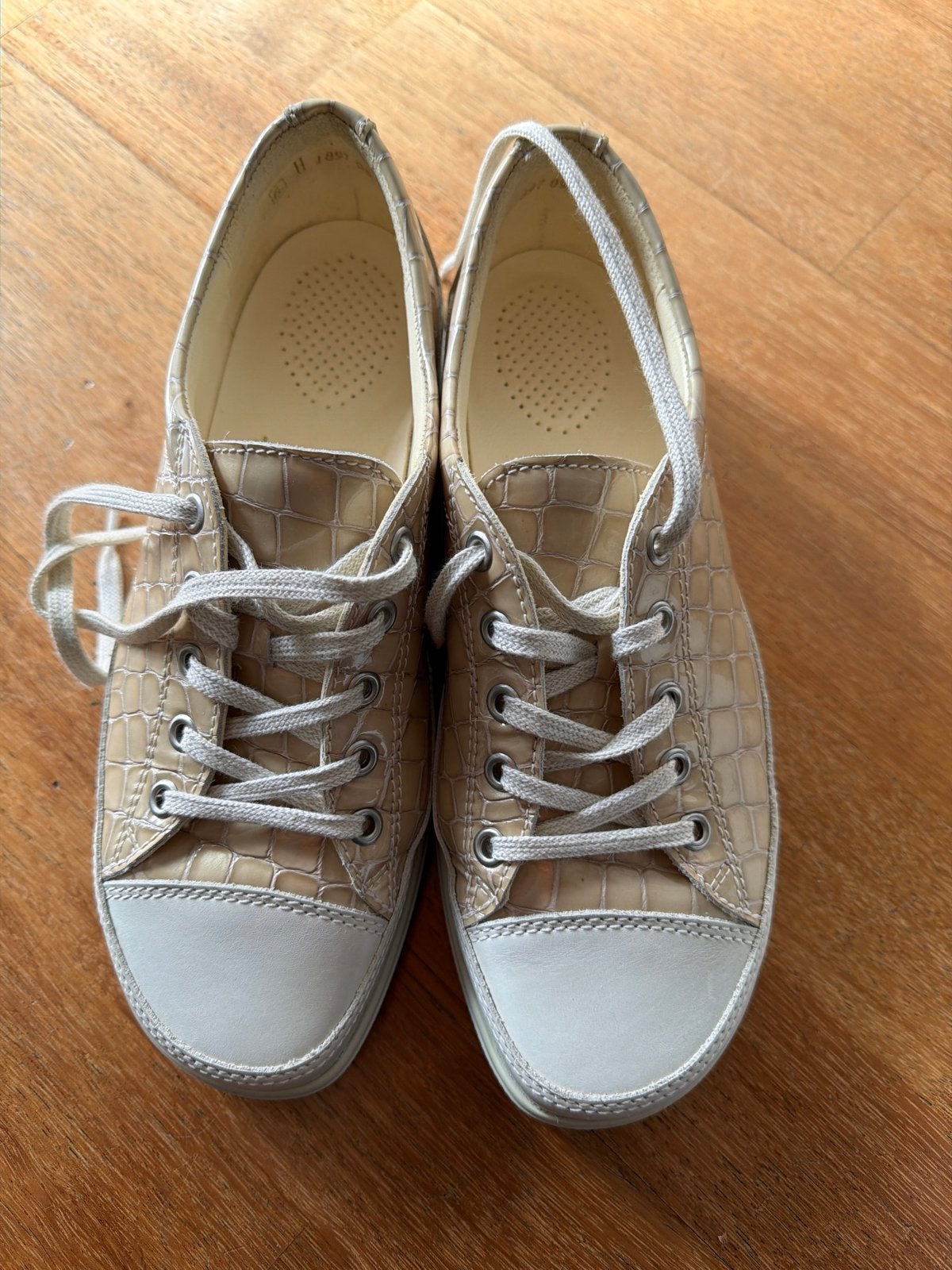 Pure Wellness Christian Dietz Sneakers - Zo goed als nieuw, Kleding | Dames, Schoenen, Ophalen of Verzenden, Zo goed als nieuw